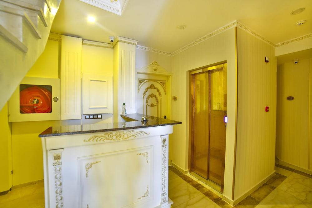 Nayla Palace Hotel Istanbul Exterior photo